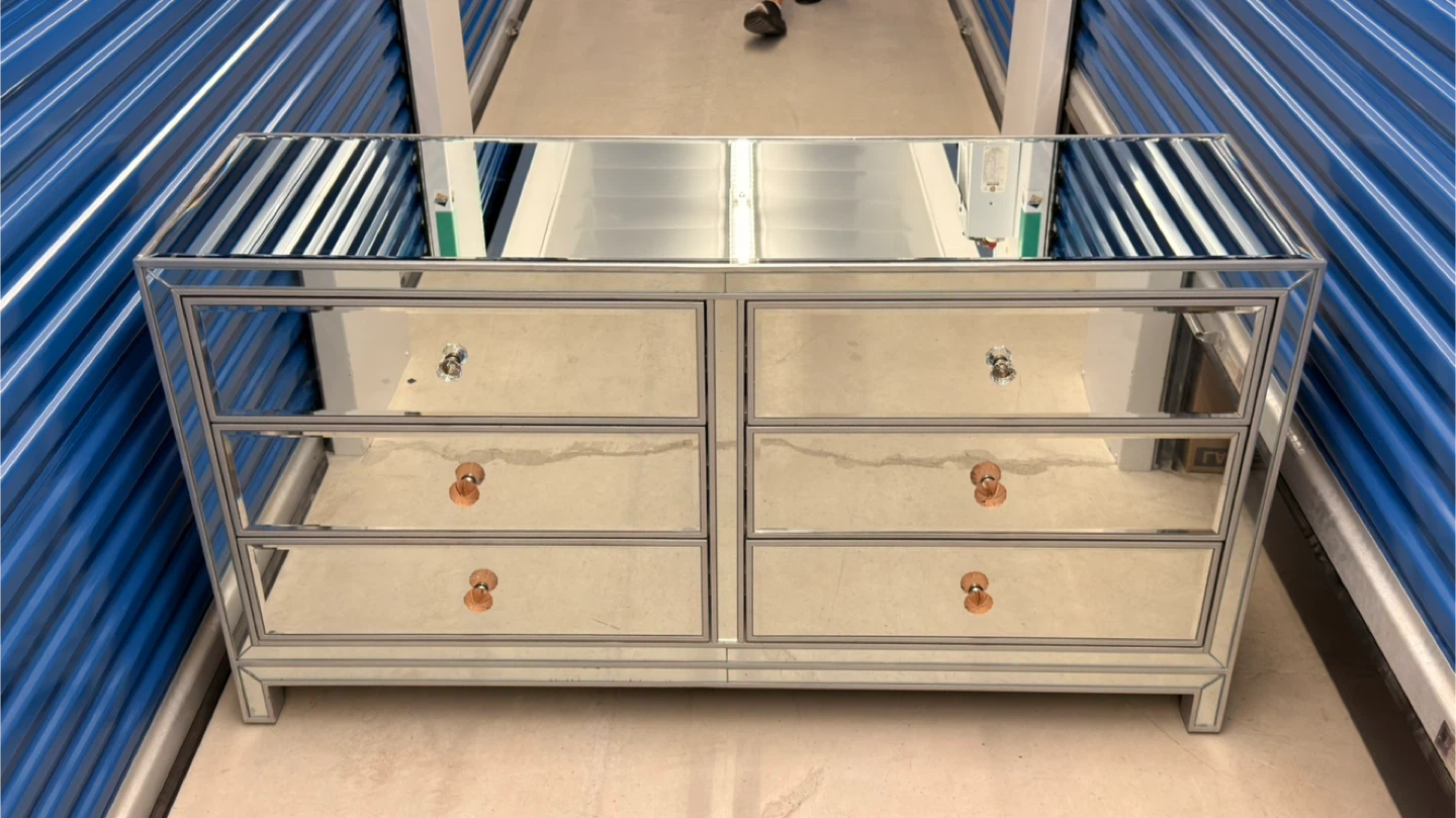 Mirrored Dresser / Console Table – Great Deal! - photo 2
