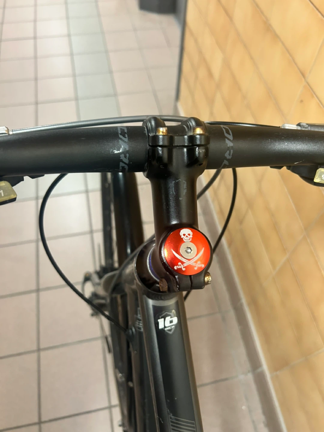 Giant 16 Inch Hybrid Bike