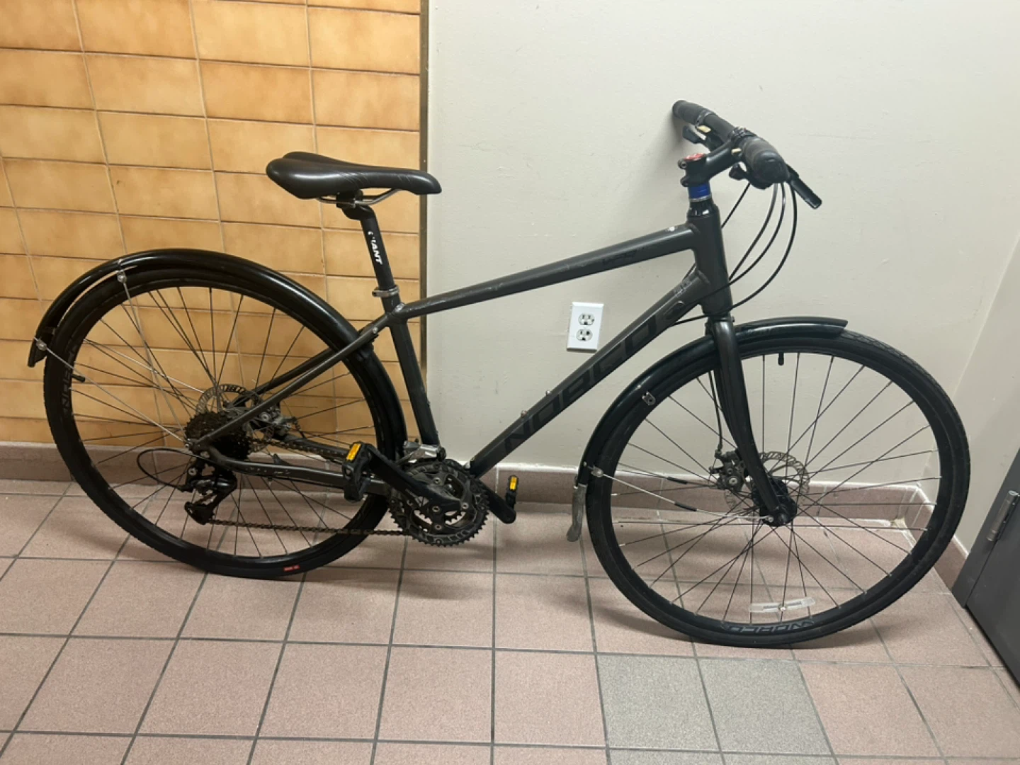 Giant 16 Inch Hybrid Bike - photo 4