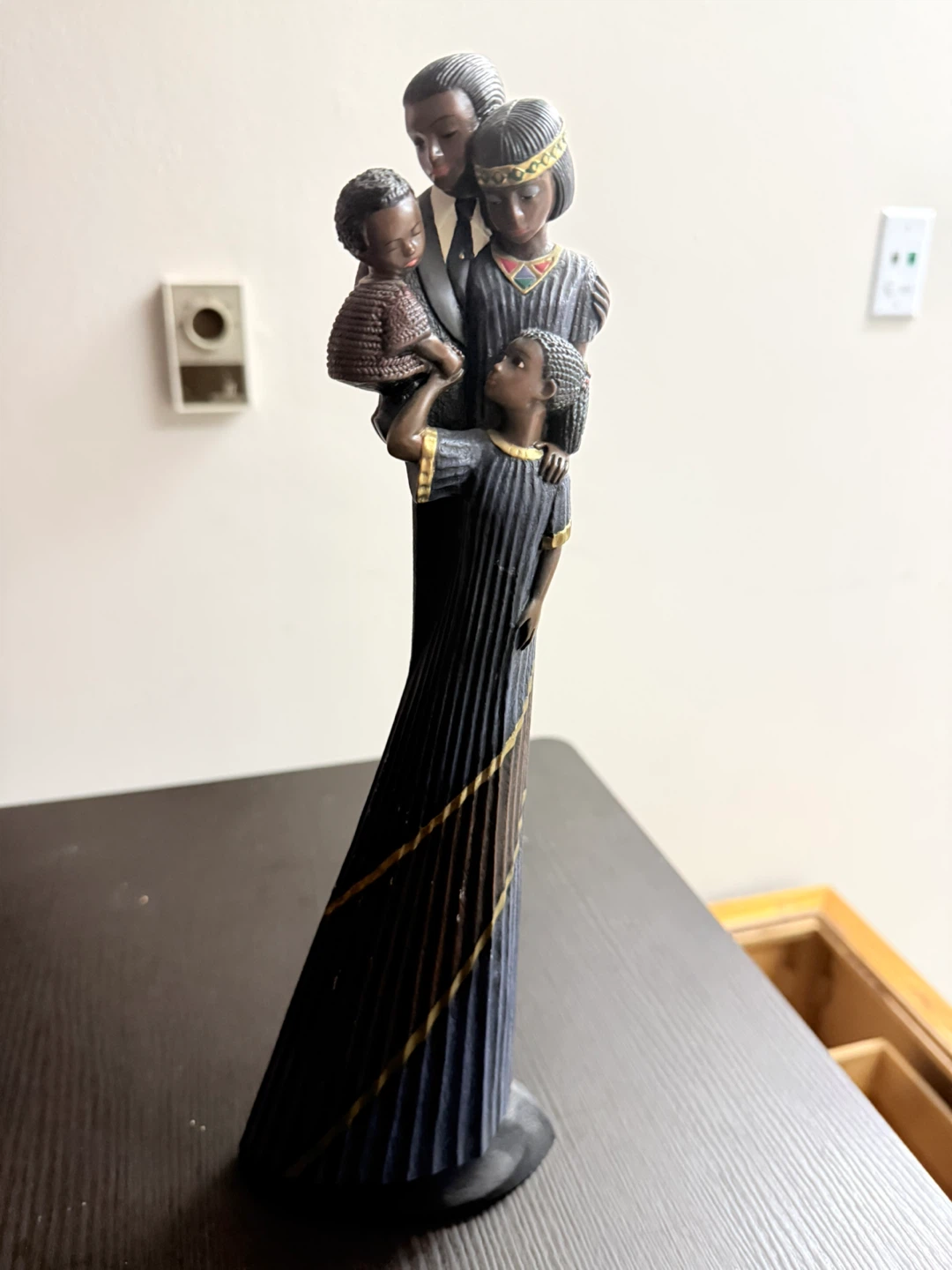 Mahogany Princess "The Gathering" Family Figurine - photo 2
