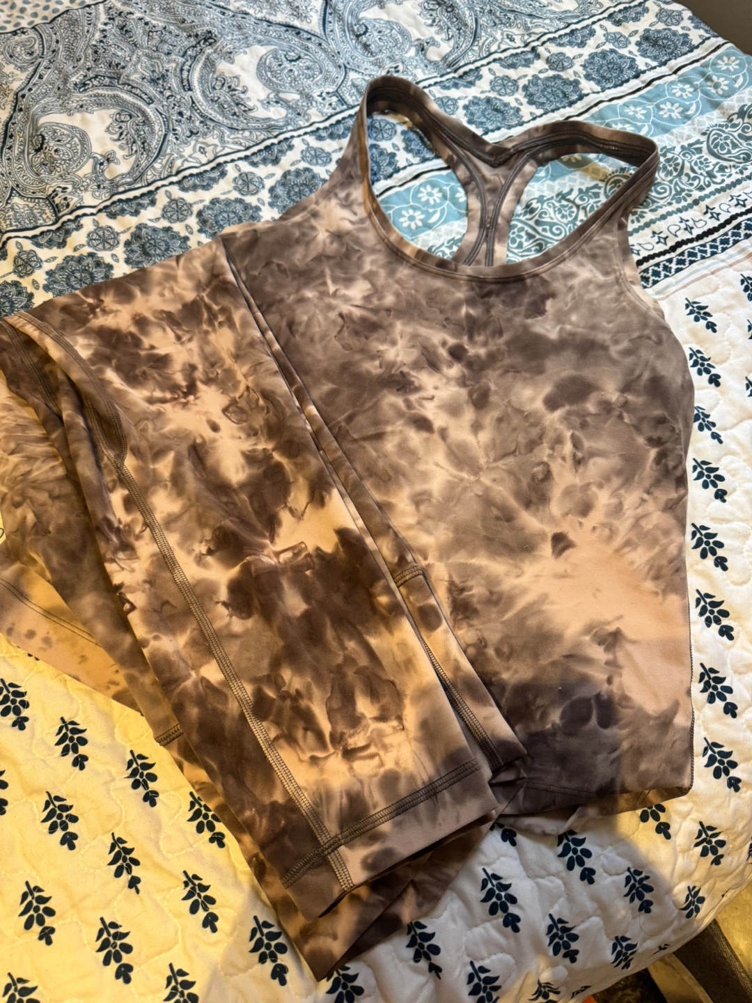 Lululemon Athletic Tank Top and Leggings Set