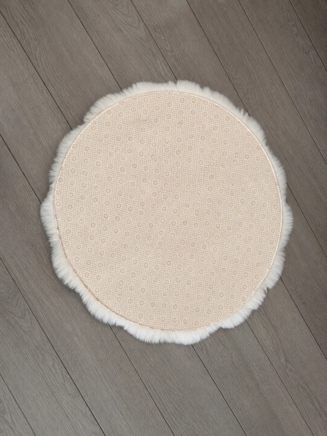 Cream Faux Fur Round Rug - photo 2