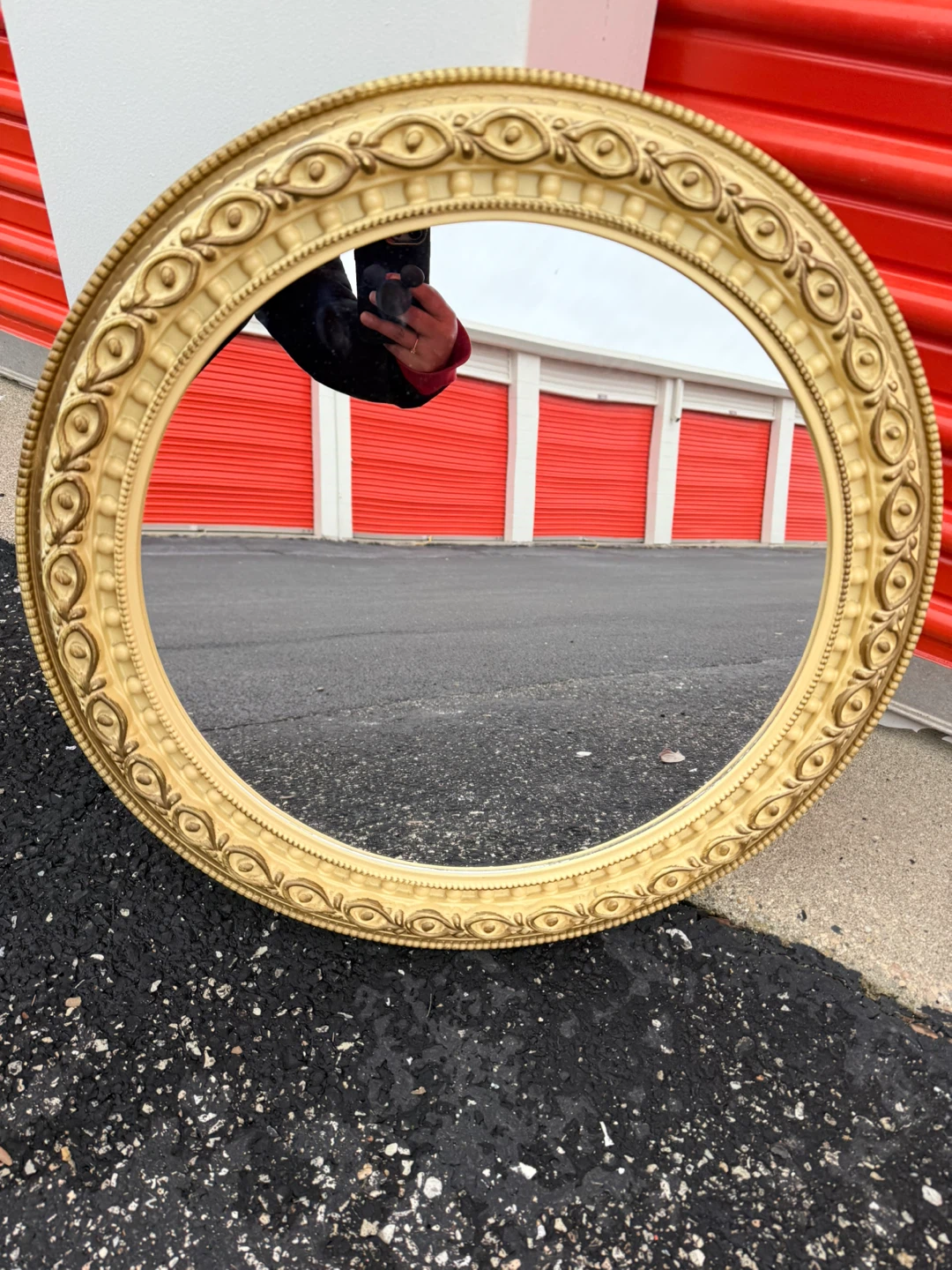 Ornate Gold Round Wall Mirror - photo 2