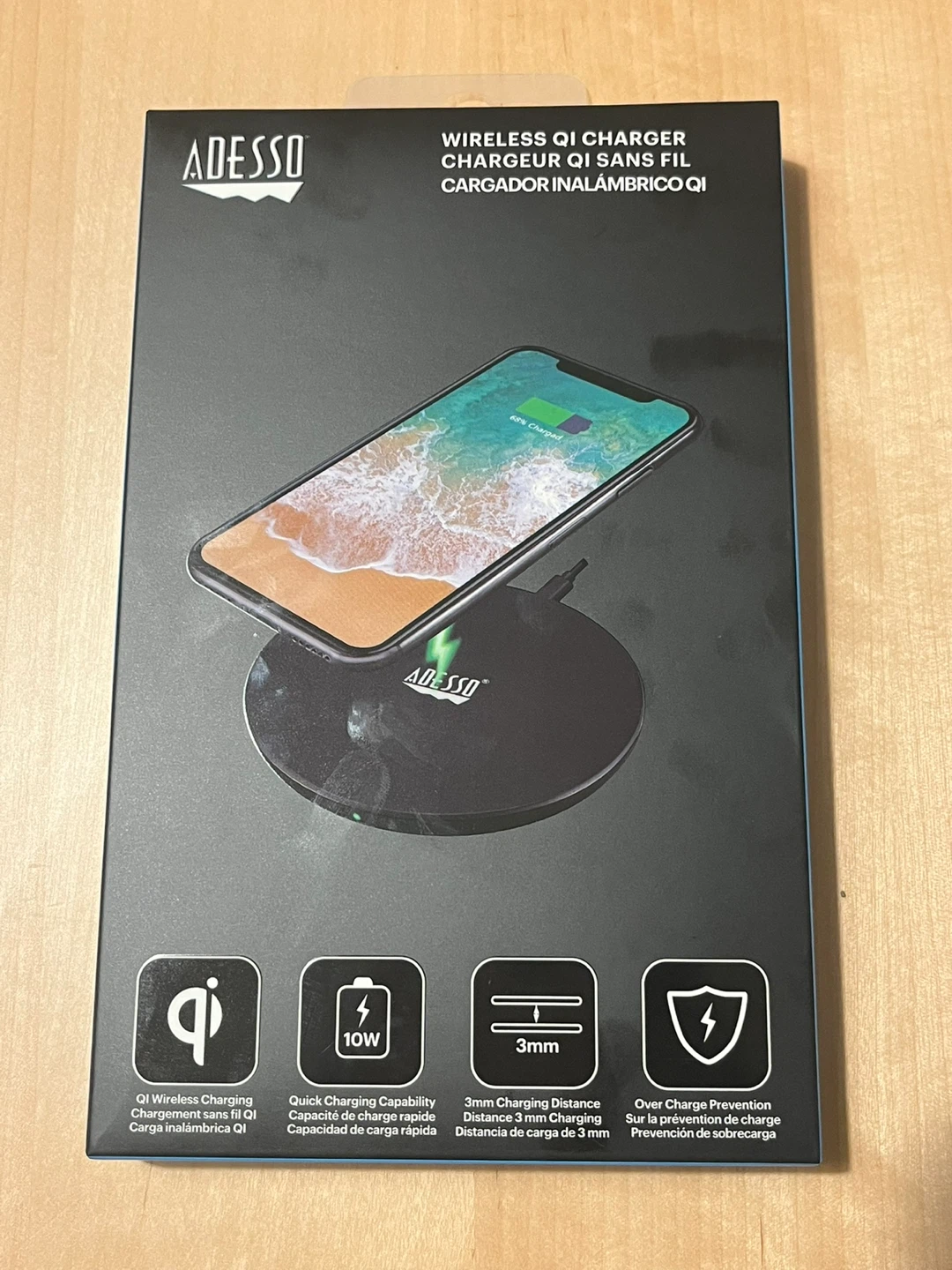 ADESS0 Wireless Qi Charger BNIB