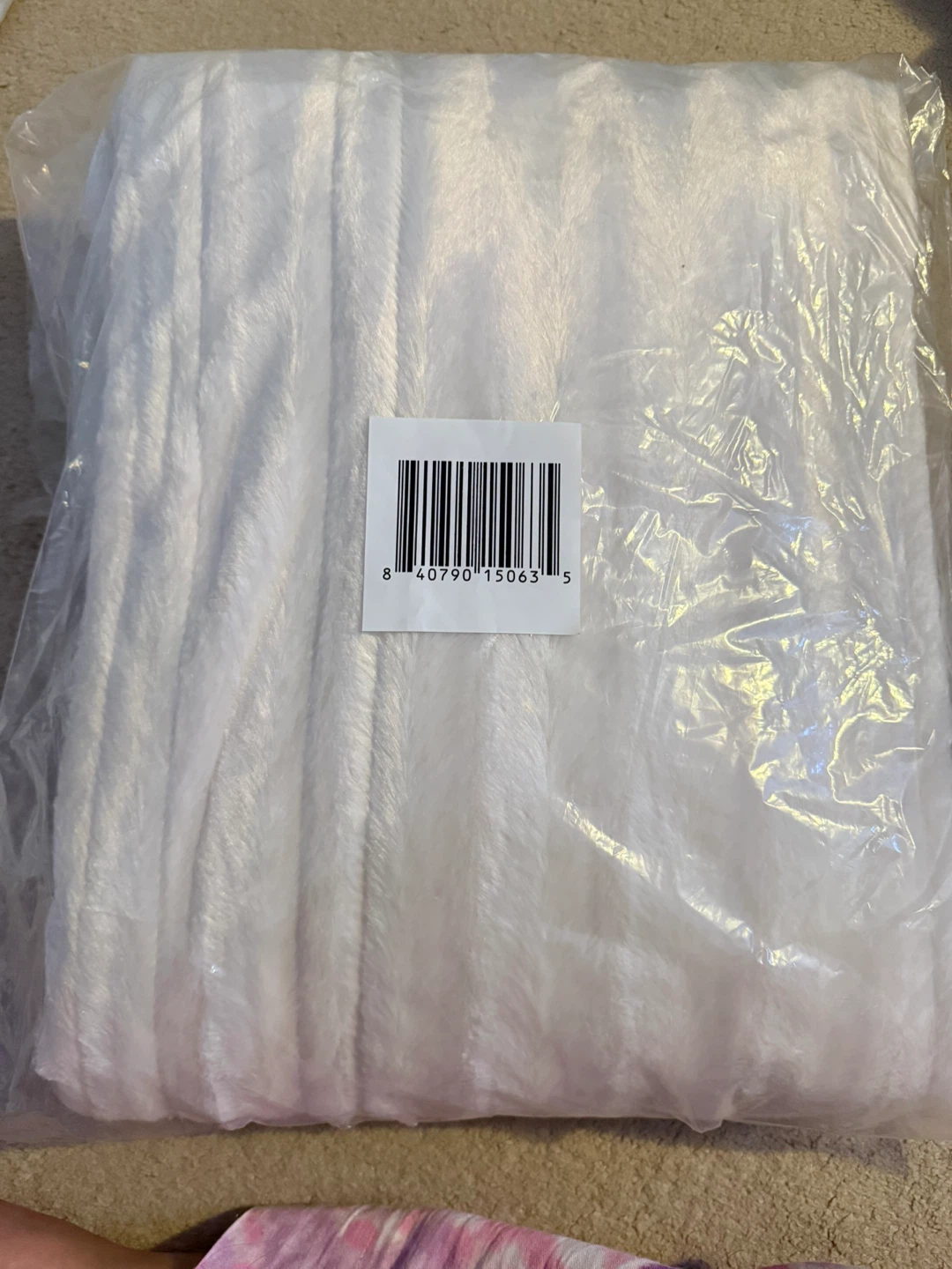 Therapedic Luxe Heated Throw Blanket 50x70 Inch Faux Fur White - photo 2