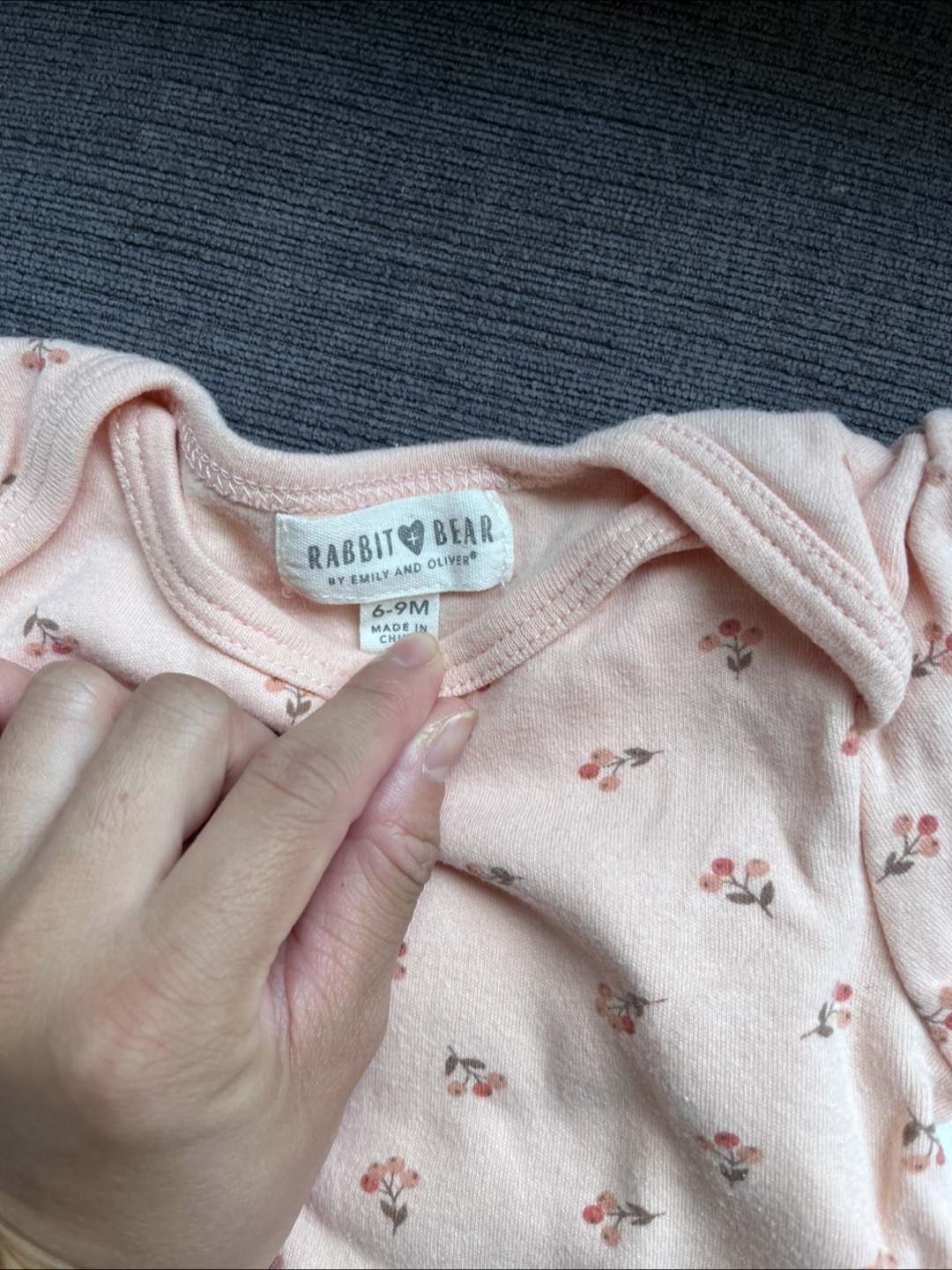 6-9 month bodysuits - photo 2