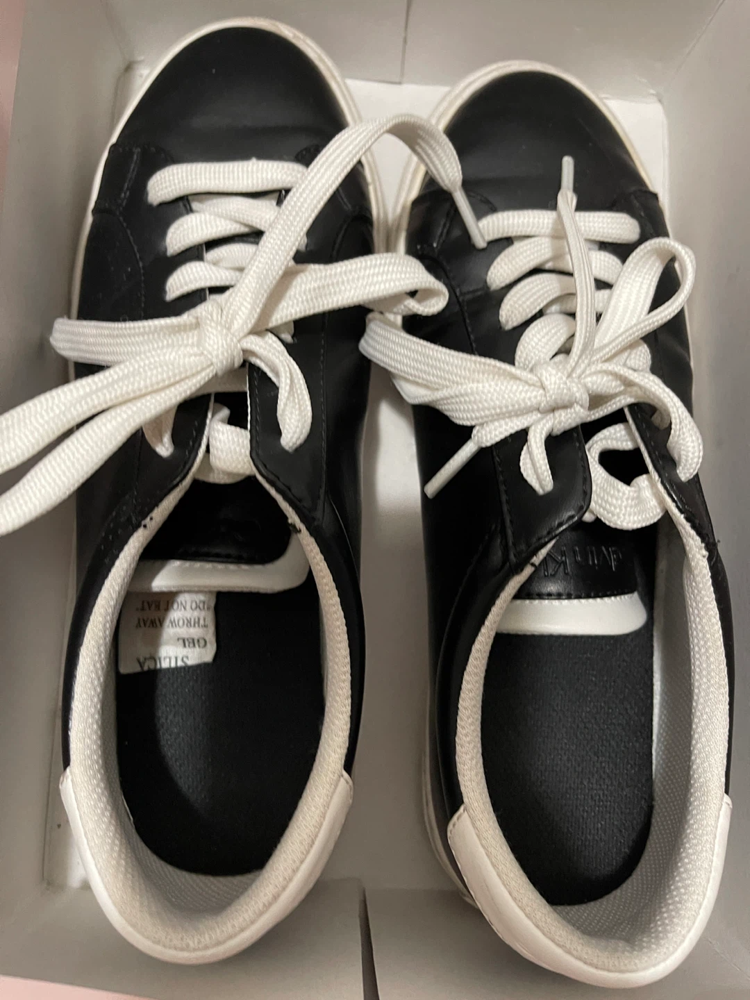 Black Low-Top Sneakers with White Laces - photo 2