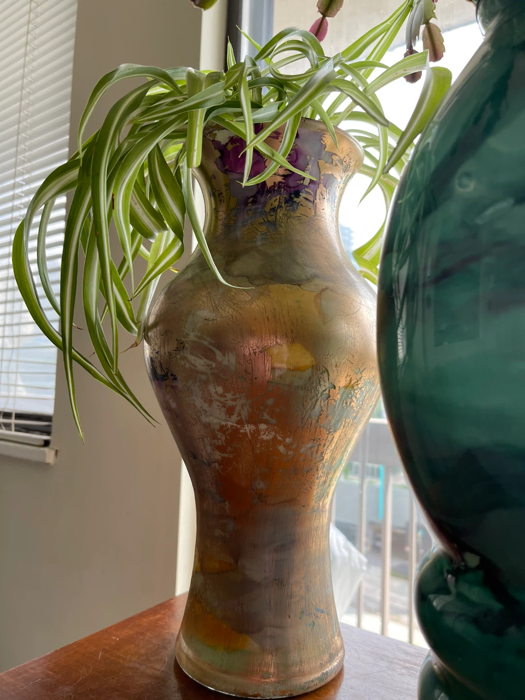 Decorative Vases with beautiful hand painted Finish. - photo 3