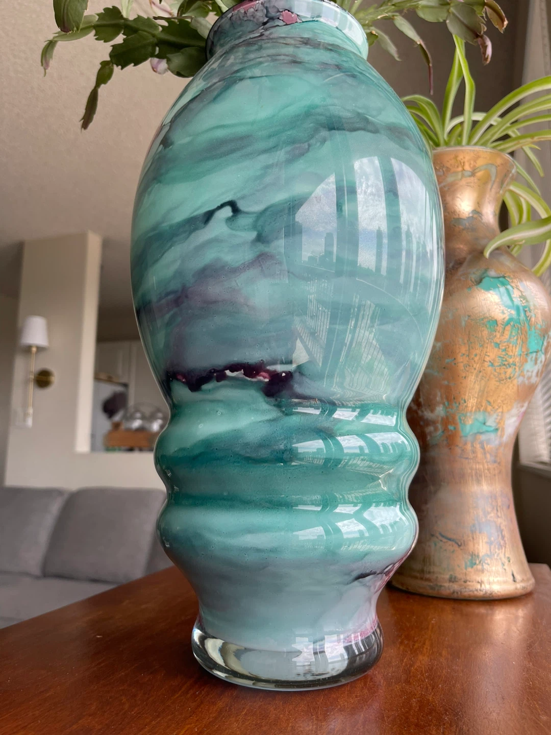 Decorative Vases with beautiful hand painted Finish. - photo 4