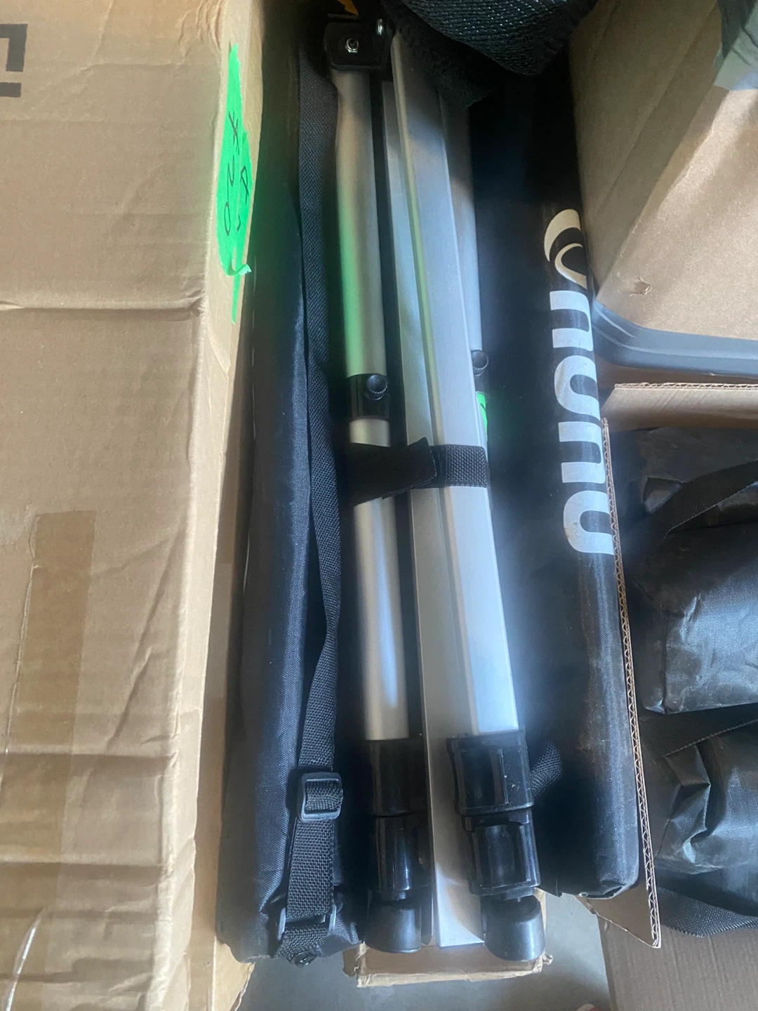 Free delivery Ohuhu Tripod 2-Pack - photo 2