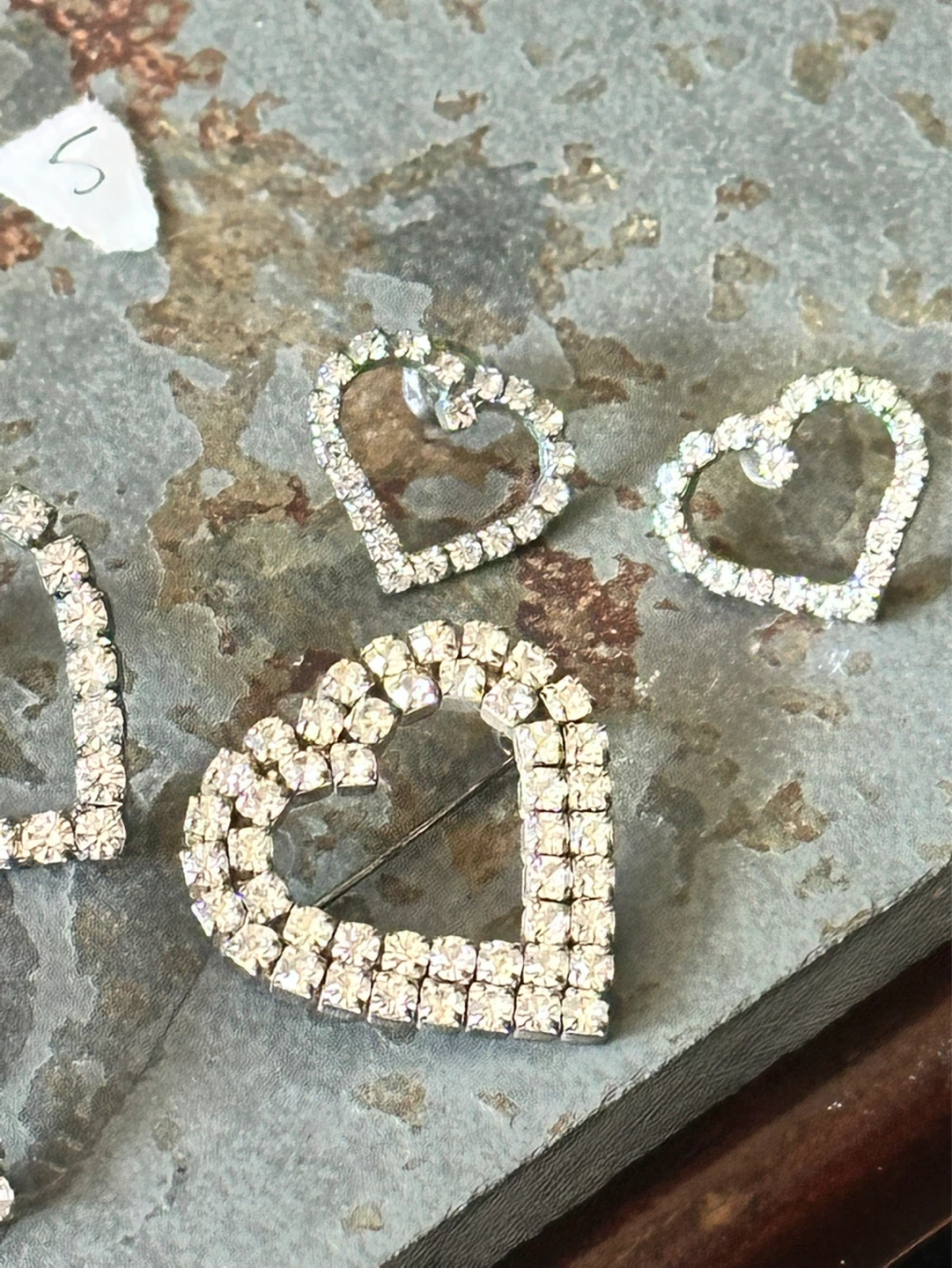 Vintage clear rhinestone heart lot earrings brooch - photo 3