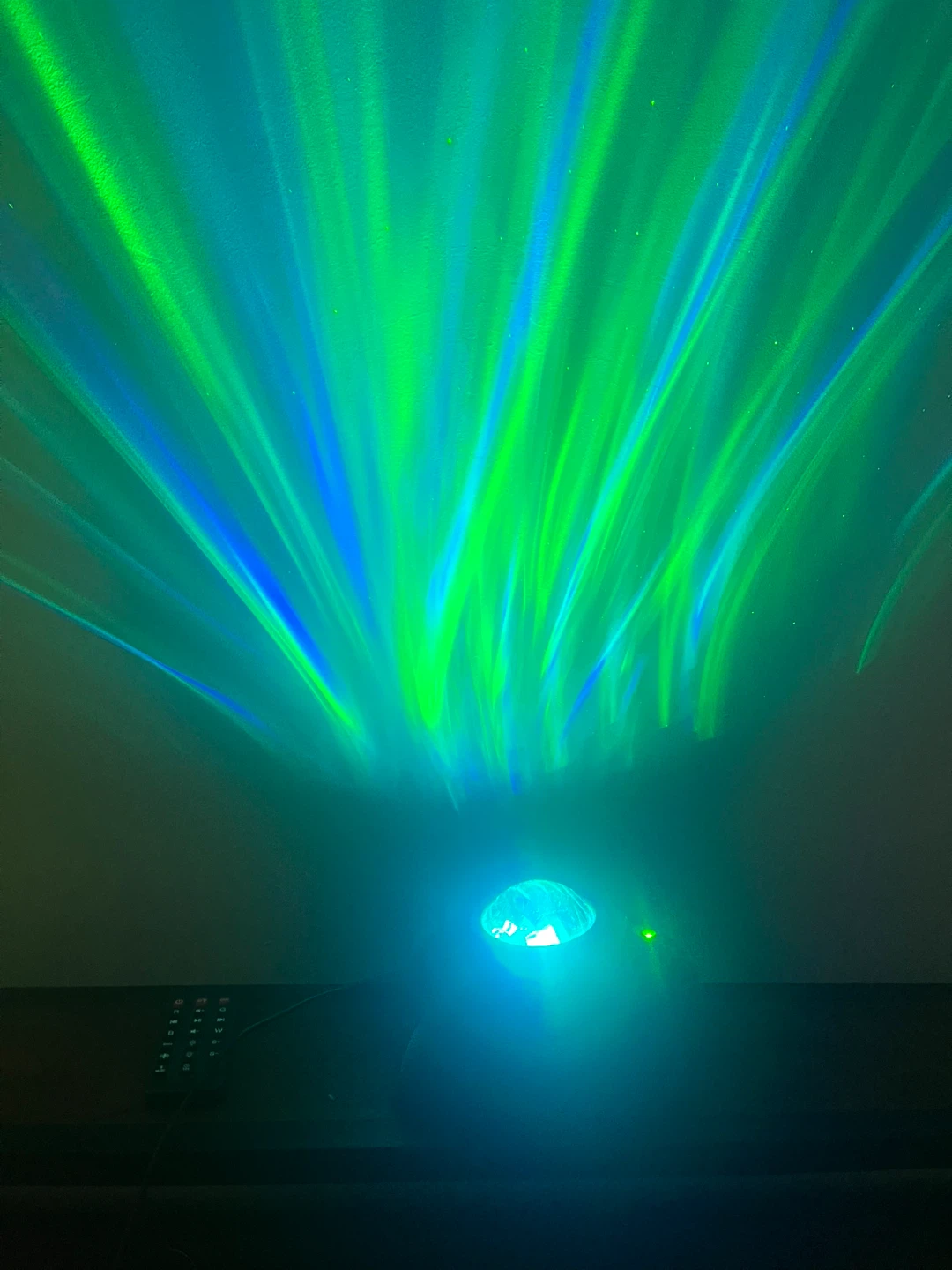 Aurora Star Projector with Remote - photo 2