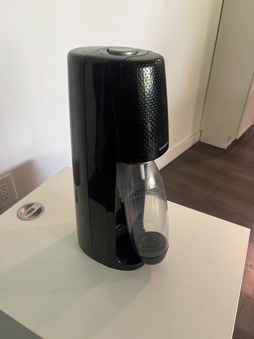 SodaStream Spirit Black Sparkling Water Maker