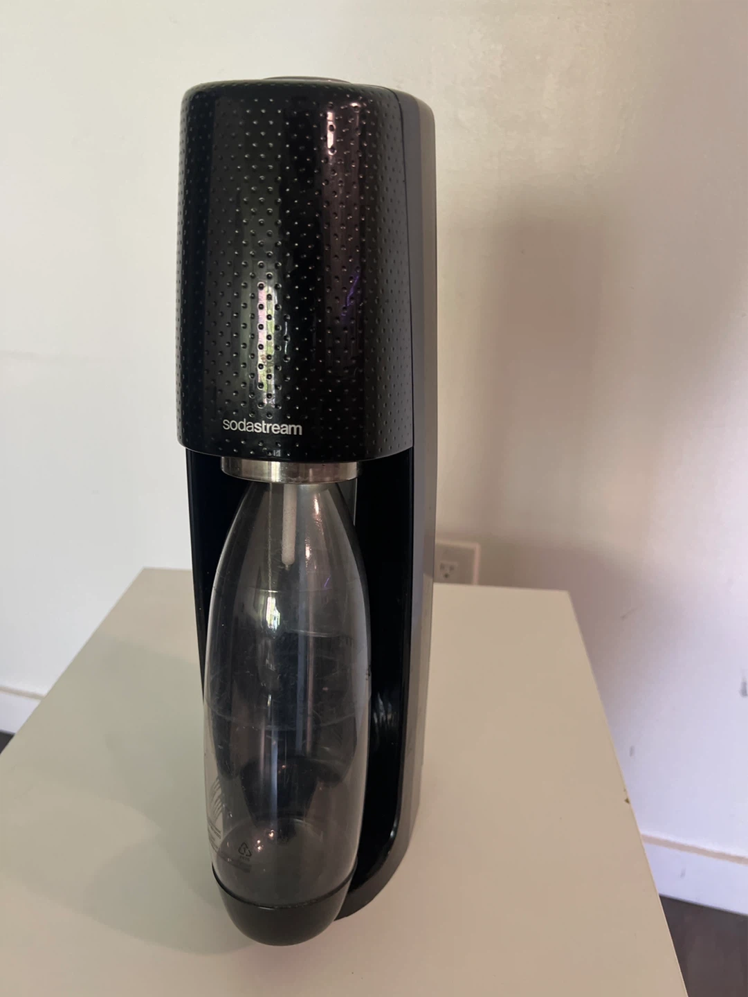 SodaStream Spirit Black Sparkling Water Maker - photo 2