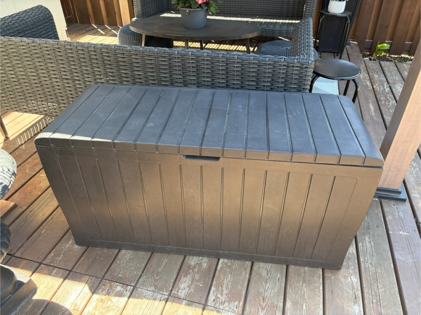 Storage bin