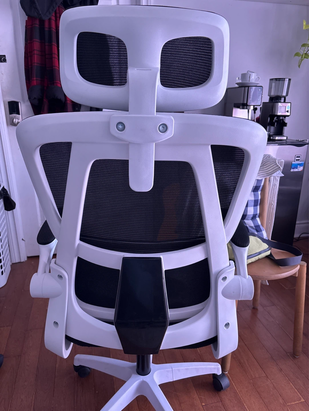 Ergonomic Mesh Office Chair with Headrest - photo 3