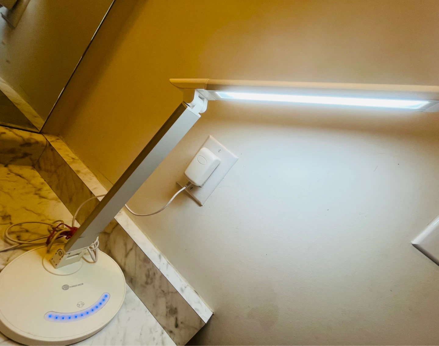 TaoTronics TT-DL13 LED Desk Eye-caring Table Lamps - photo 2