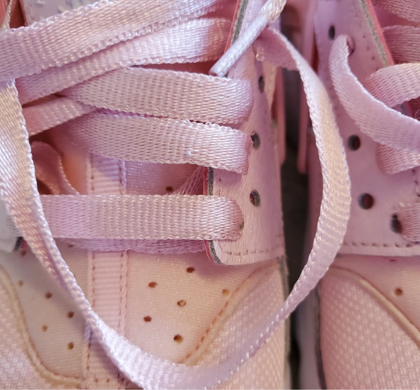 Rare Pink Nike Huarache Sneakers - photo 3