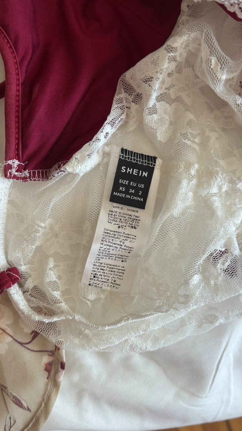 SHEIN Cute Lace Red Camisole - photo 4