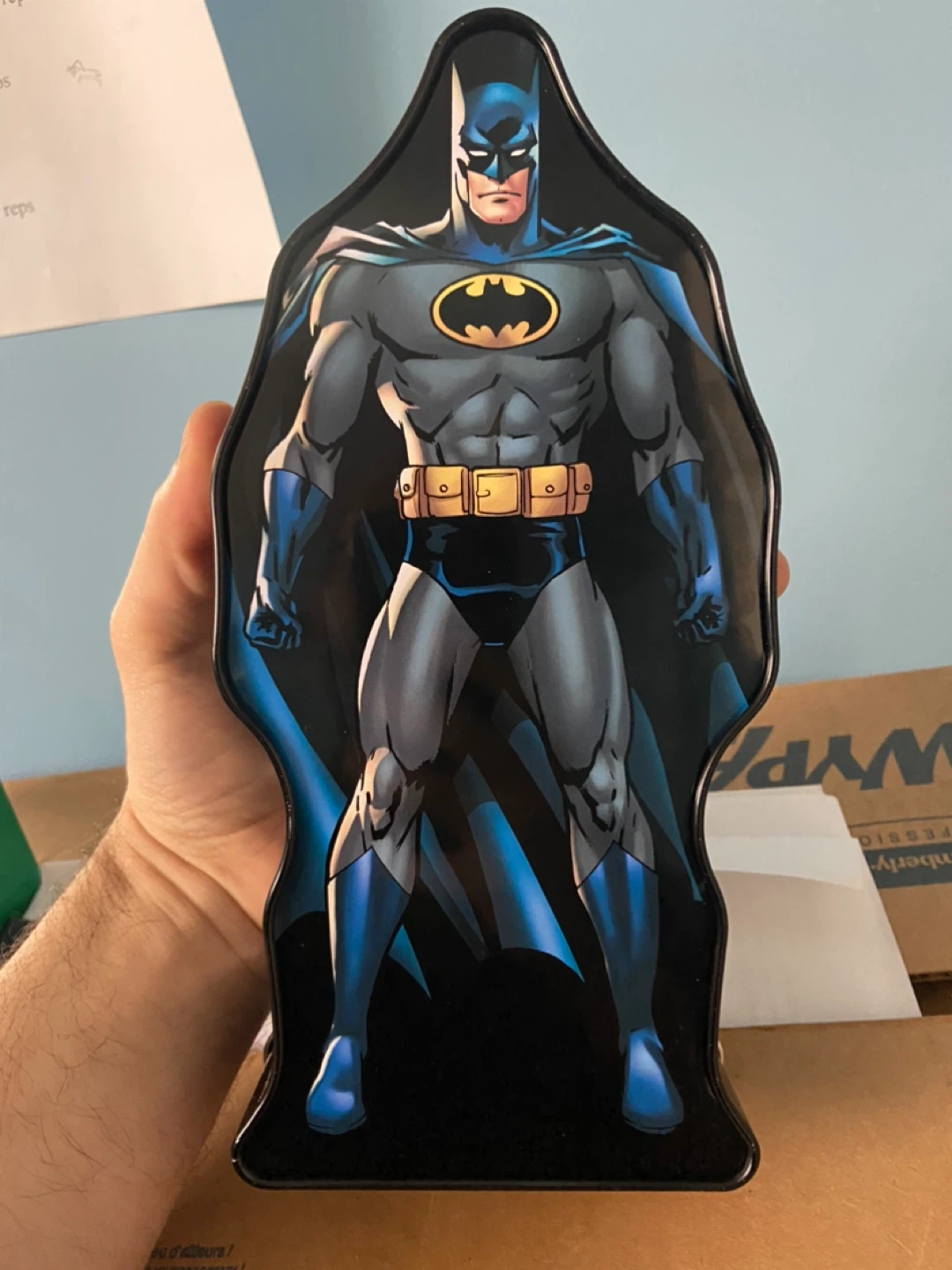 Batman Shaped Tin approx 9 1/2” tall dc - photo 4