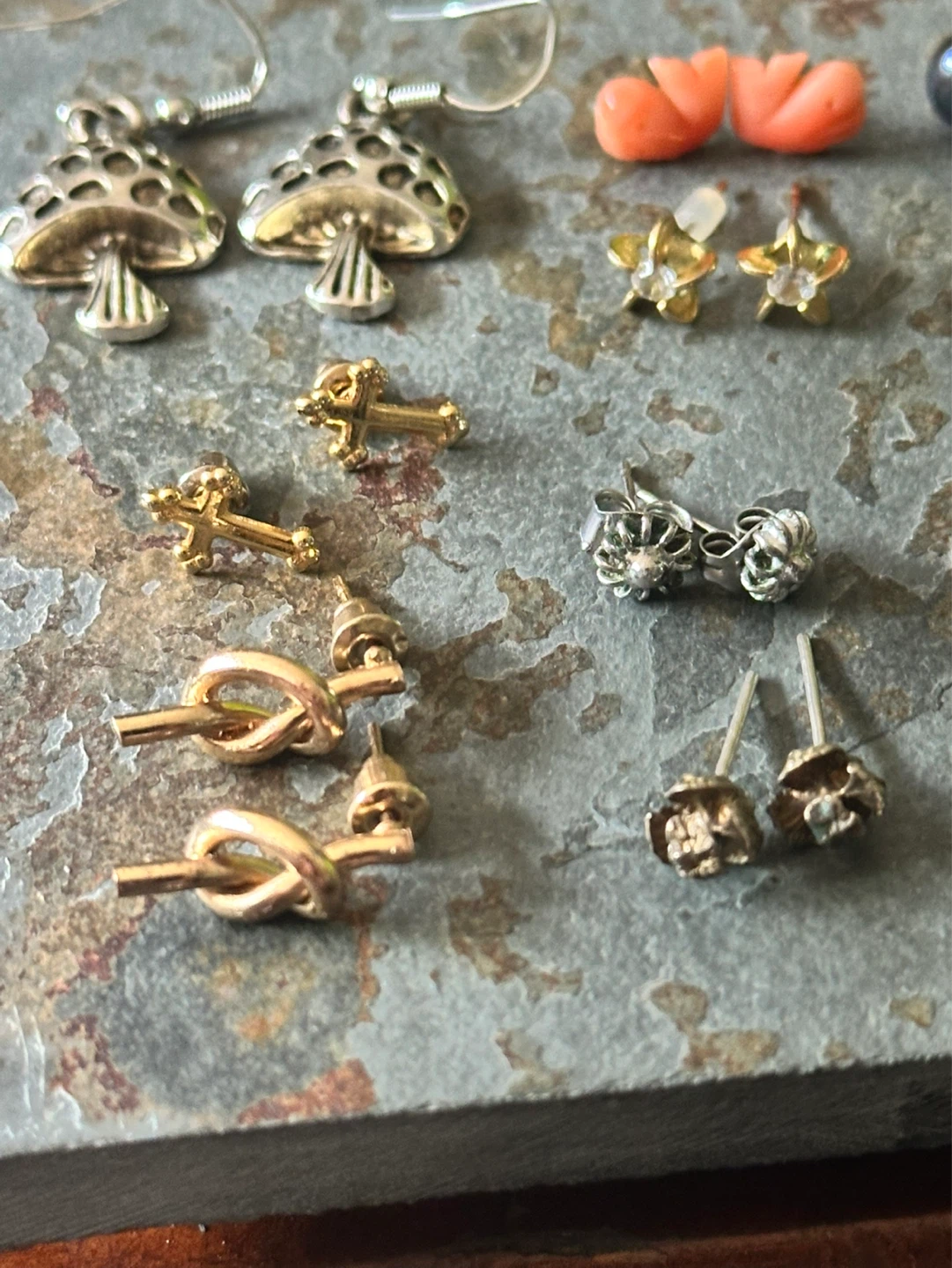 Earrings individually priced - photo 4