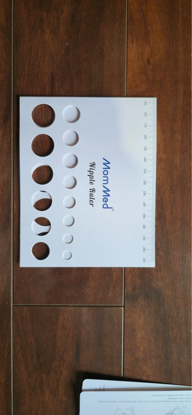 MomMed Wearable Pump and Evenflo manual pump - photo 4
