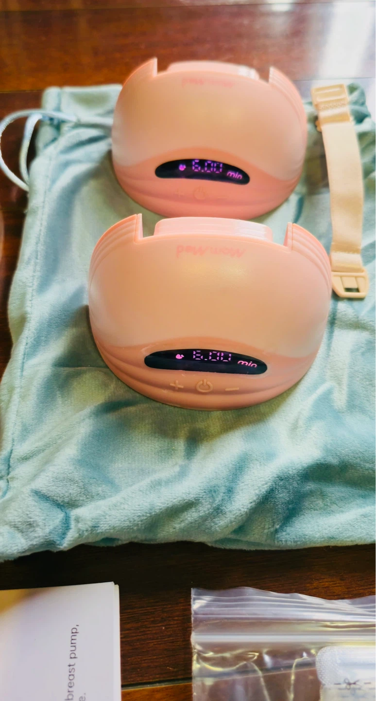 MomMed Wearable Pump and Evenflo manual pump - photo 2
