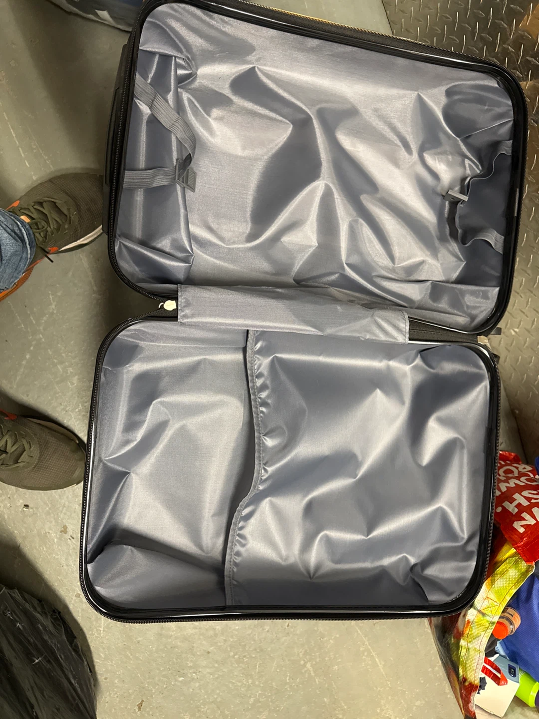 Black Hardside Carry-On Luggage - photo 3
