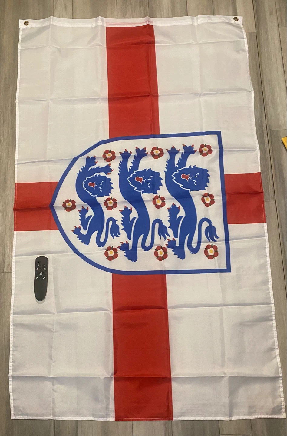 Free delivery England Flag with Three Lions