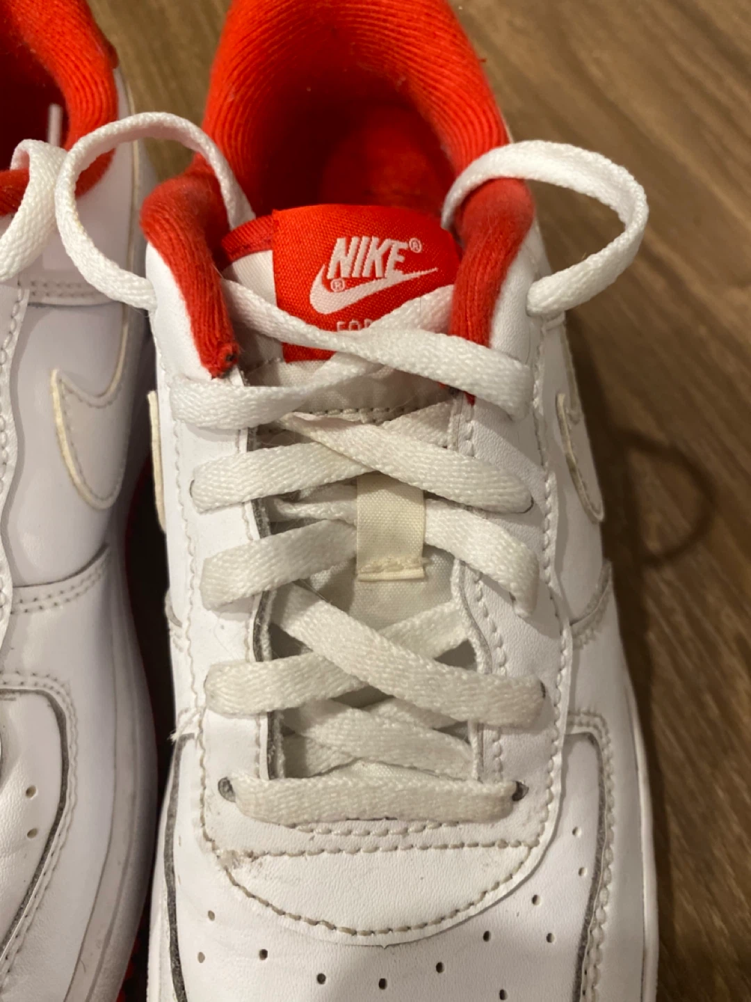 Nike Air Force 1 Low White/Red 3 Y barely worn! - photo 2