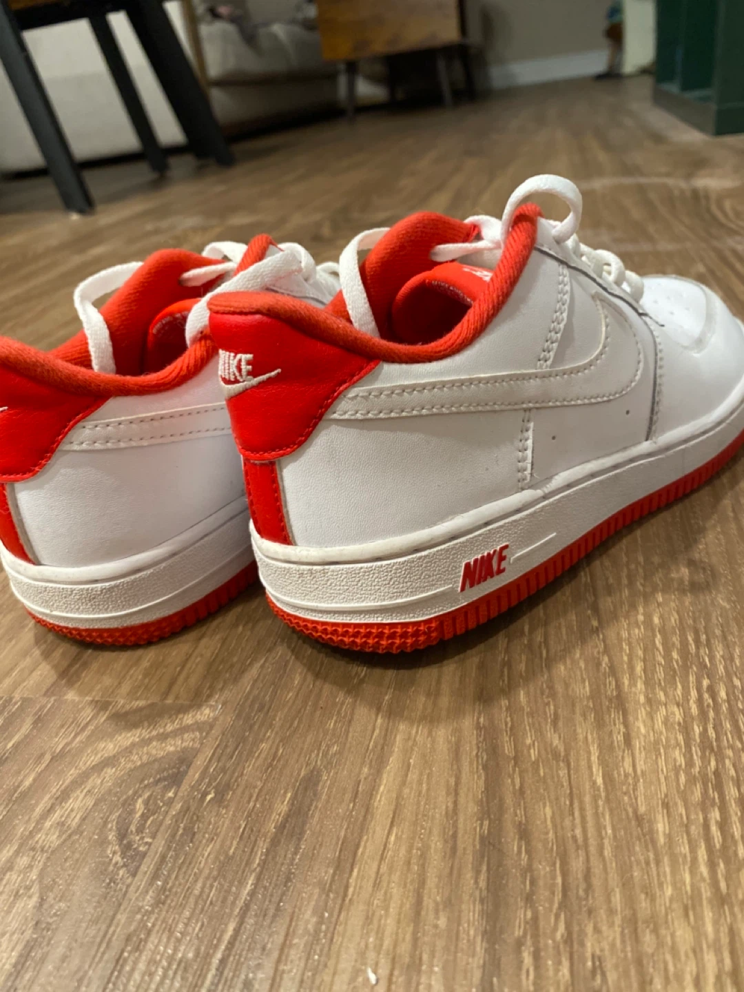Nike Air Force 1 Low White/Red 3 Y barely worn! - photo 5
