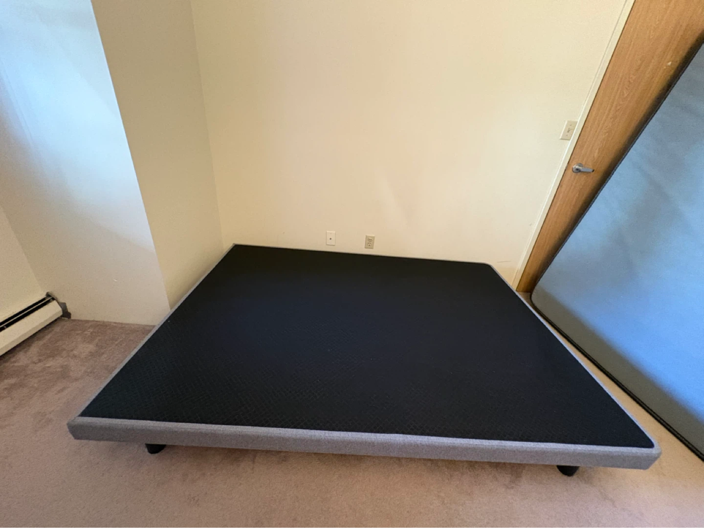Full Size Logan & Cove Mattress - Great Condition - photo 4