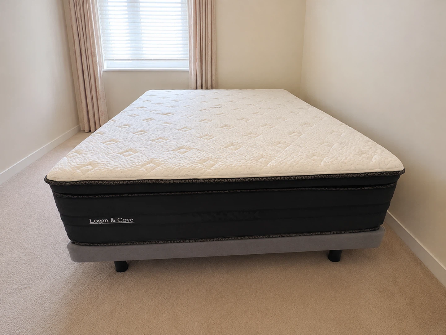 Full Size Logan & Cove Mattress - Great Condition