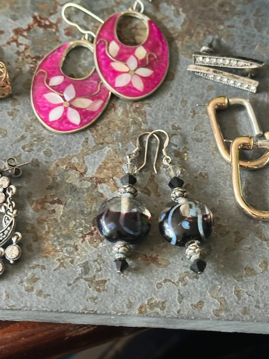 Earrings $15 per set - photo 3