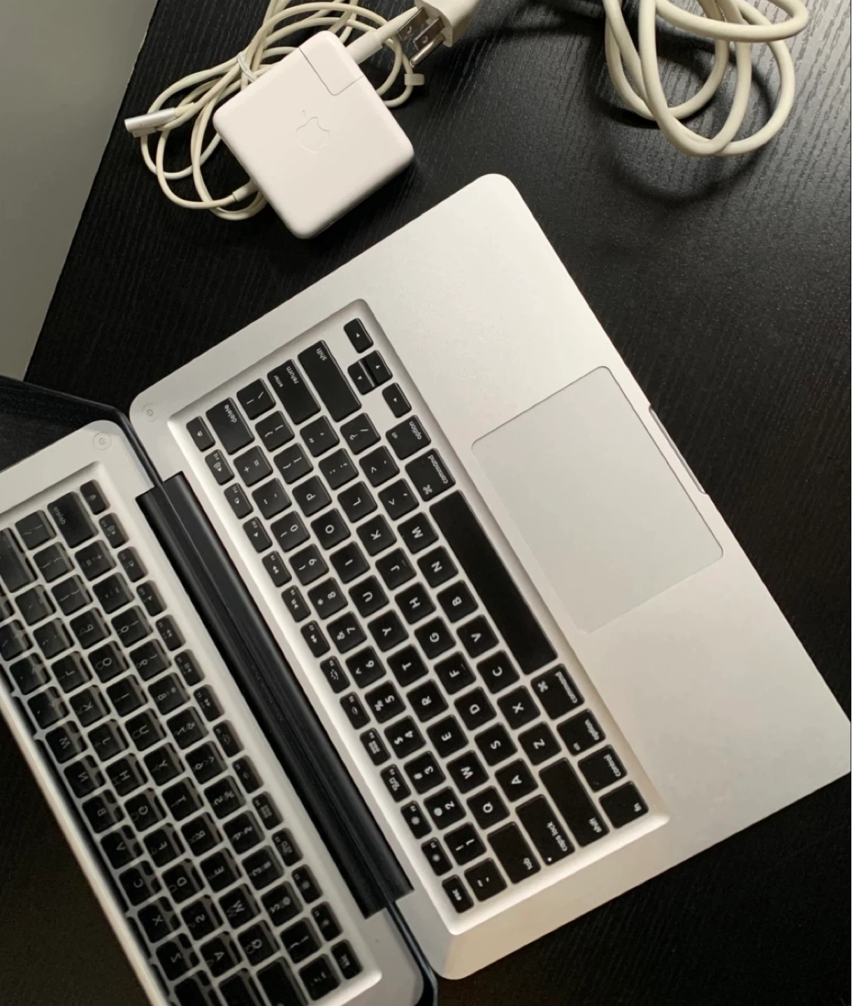 Apple MacBook Pro Laptop - photo 4