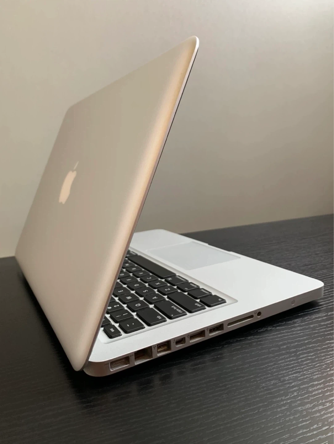 Apple MacBook Pro Laptop - photo 3