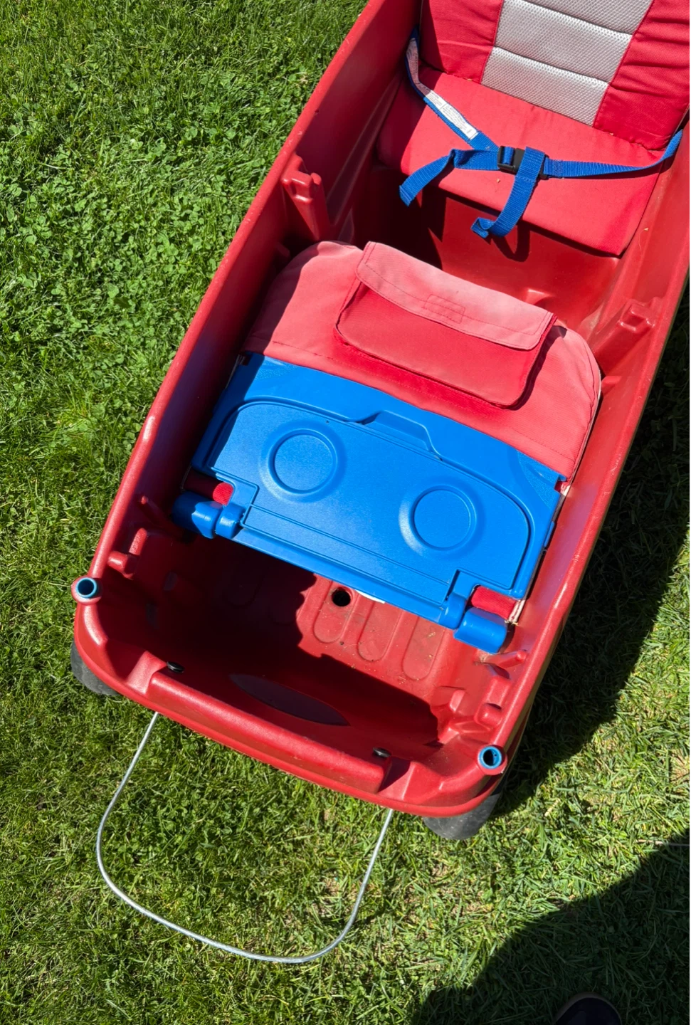 Radio Flyer Wagon with Seats & Storage - photo 4