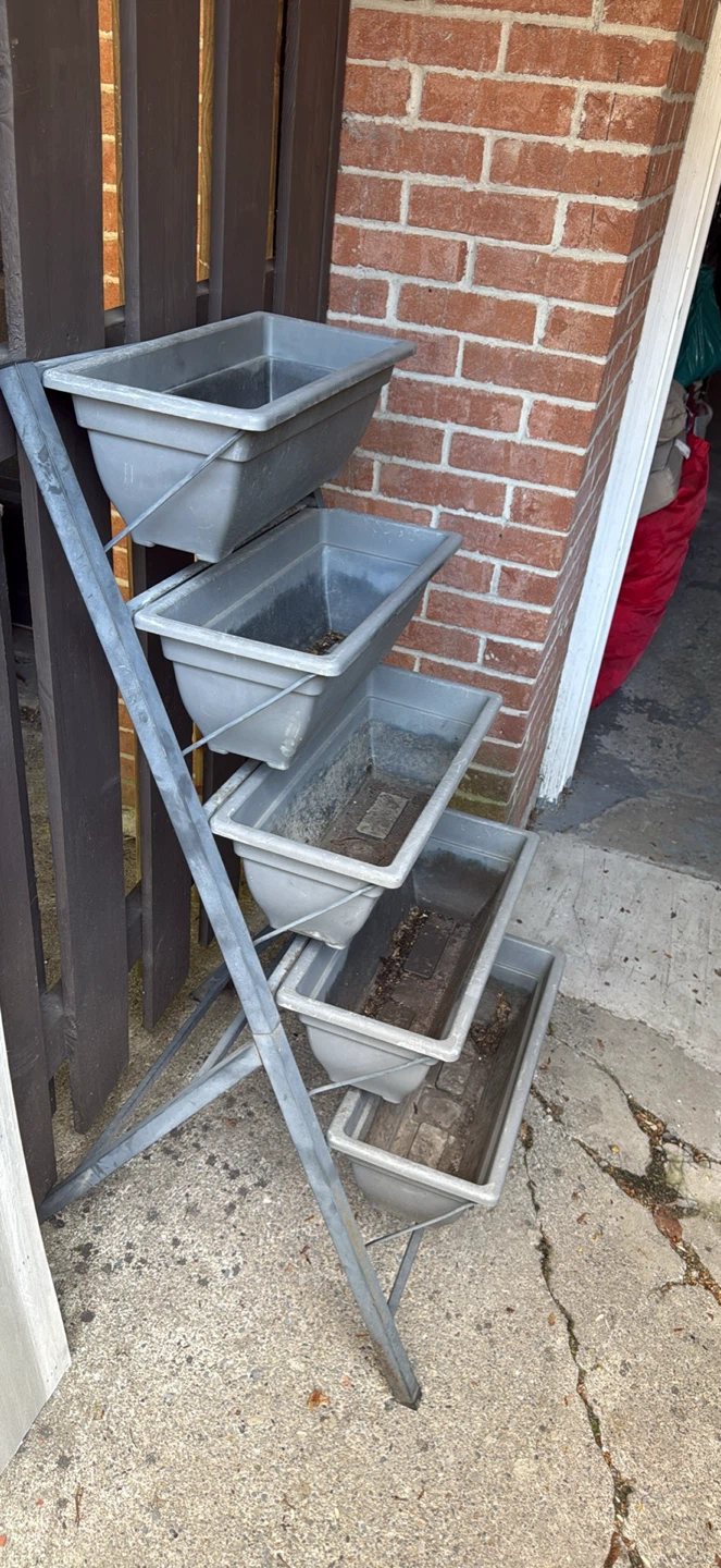 5- Tier Vertical Planter Stand - photo 2