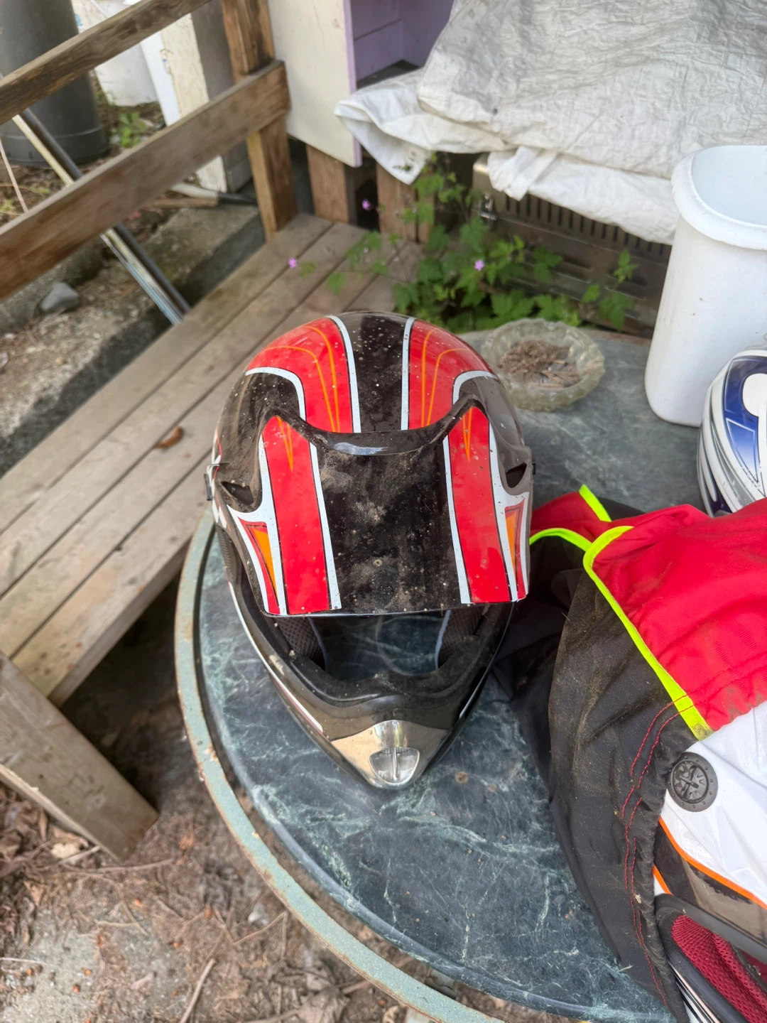 Motorcycle helmets - photo 3