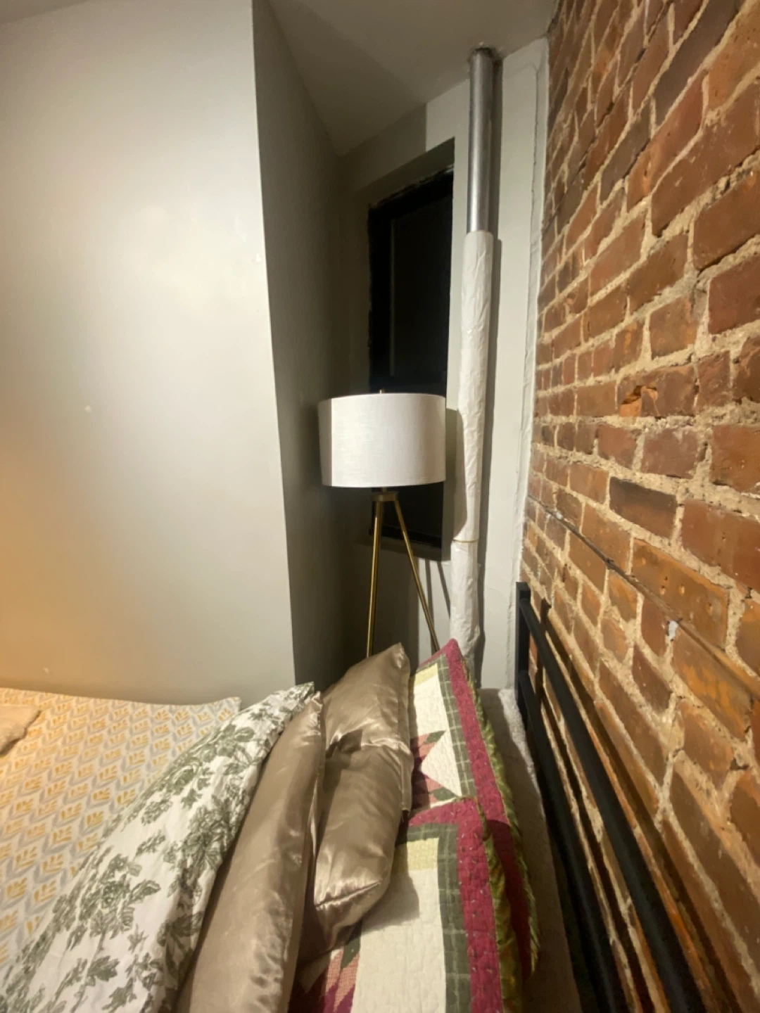 Clean and Cozy South Harlem Room for Rent - photo 3