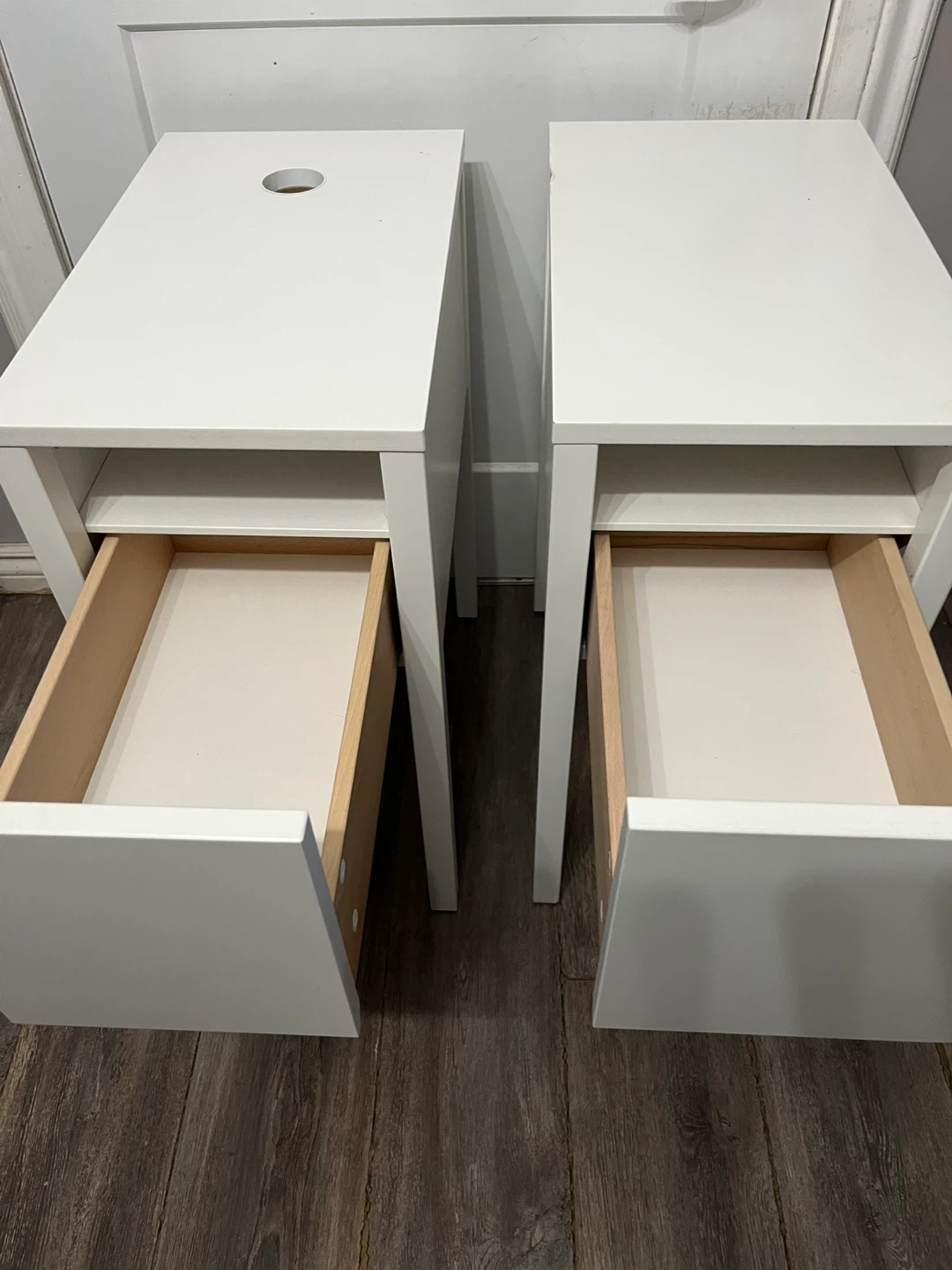 Pair of White Nightstands/End Tables with Drawer - photo 2