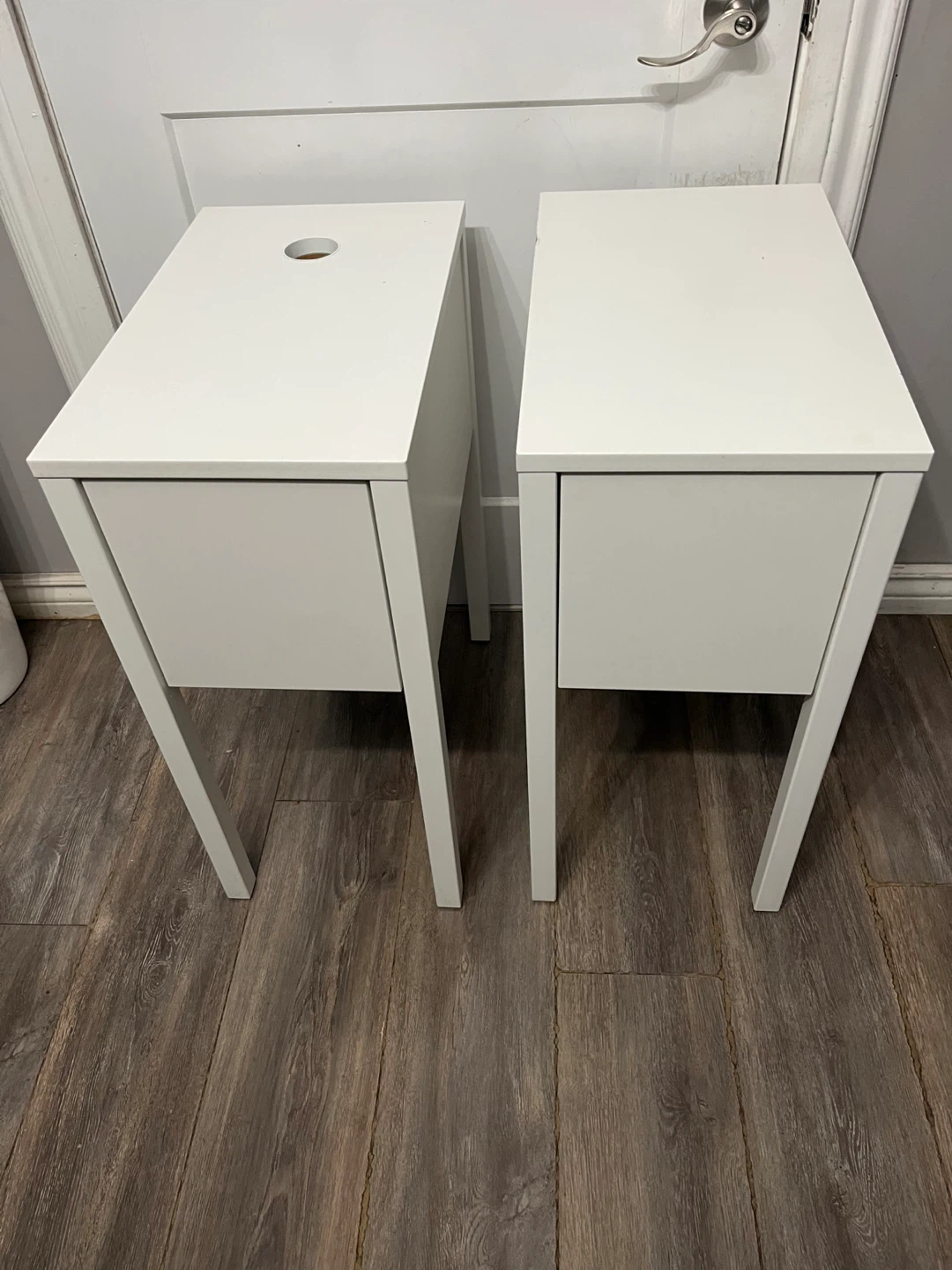 Pair of White Nightstands/End Tables with Drawer