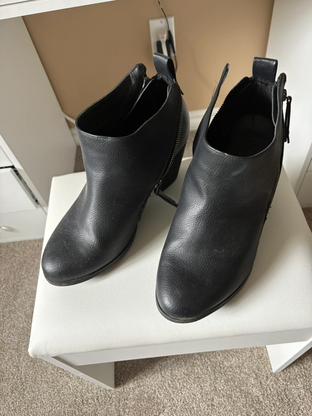 Black Ankle Boots - photo 2