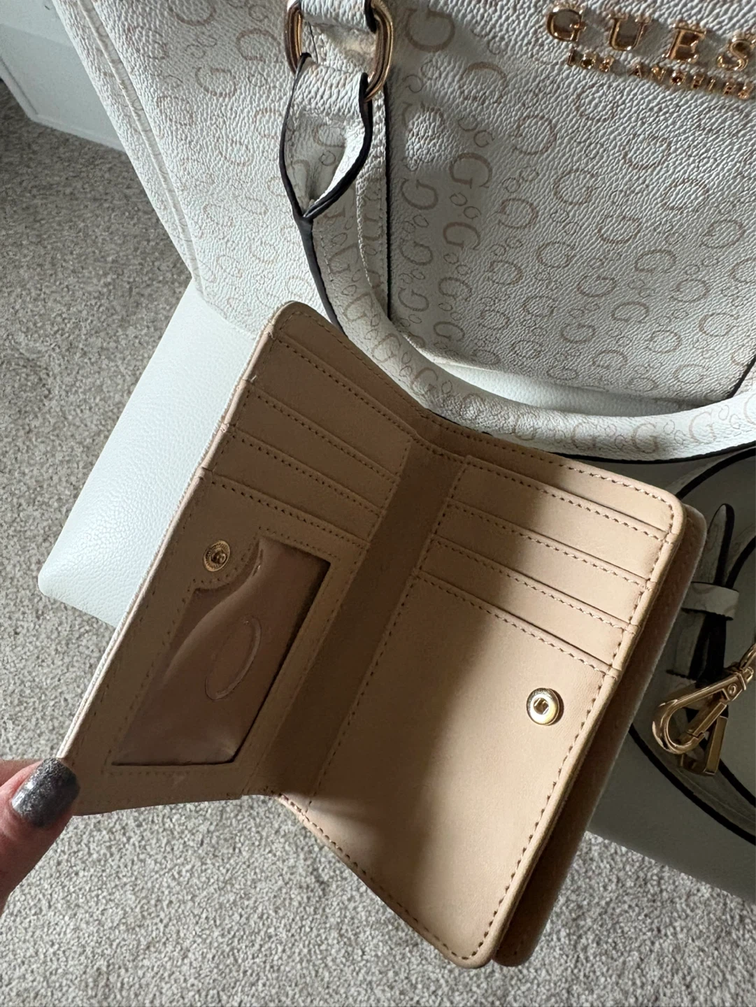 Guess Handbag and Wallet Set - photo 3