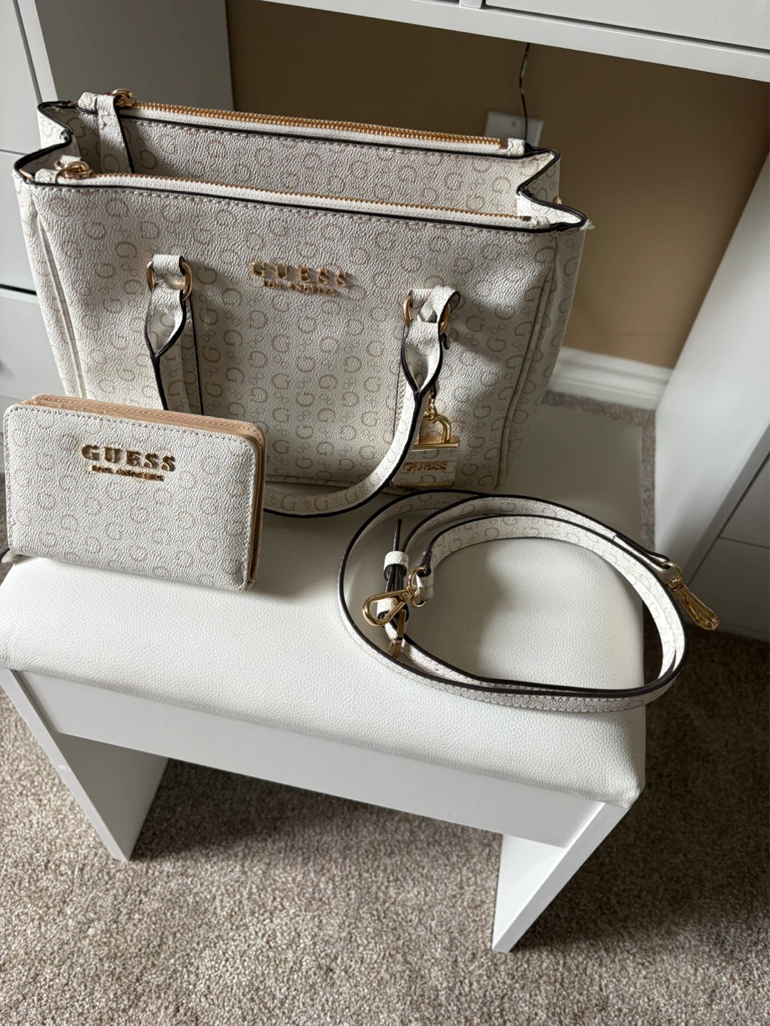 Guess Handbag and Wallet Set
