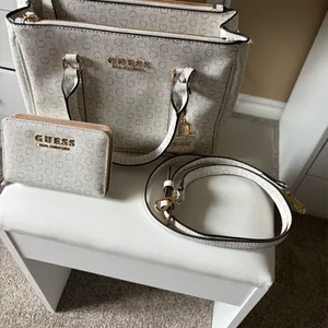 Guess Handbag and Wallet Set
