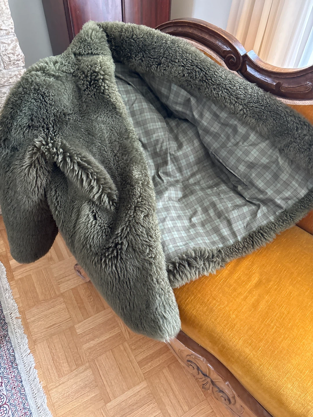 Olive Green real lamb skin long jacket - photo 3