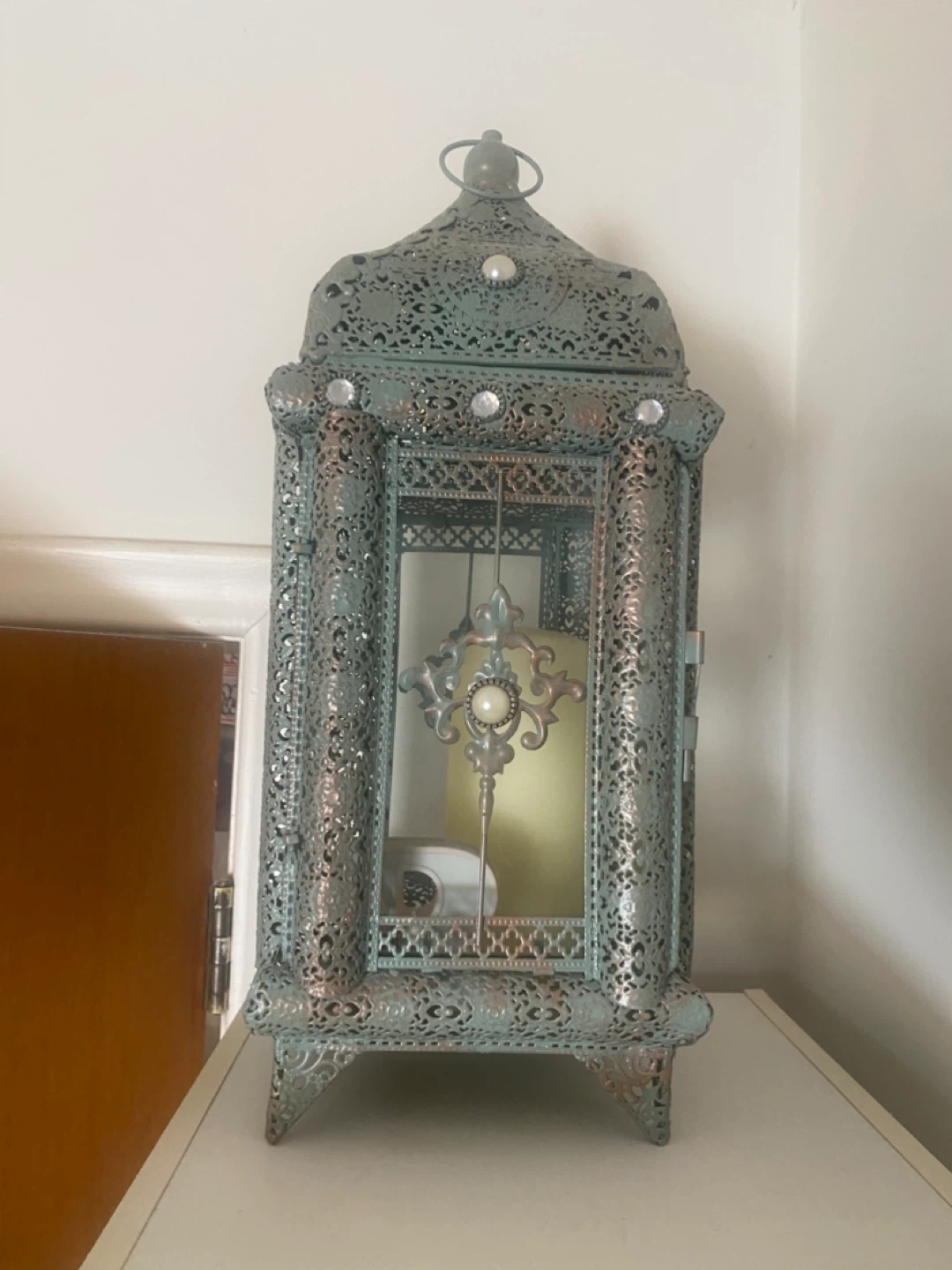 Decorative Letter ‘R’ and Lantern + Pillar Candle - photo 2