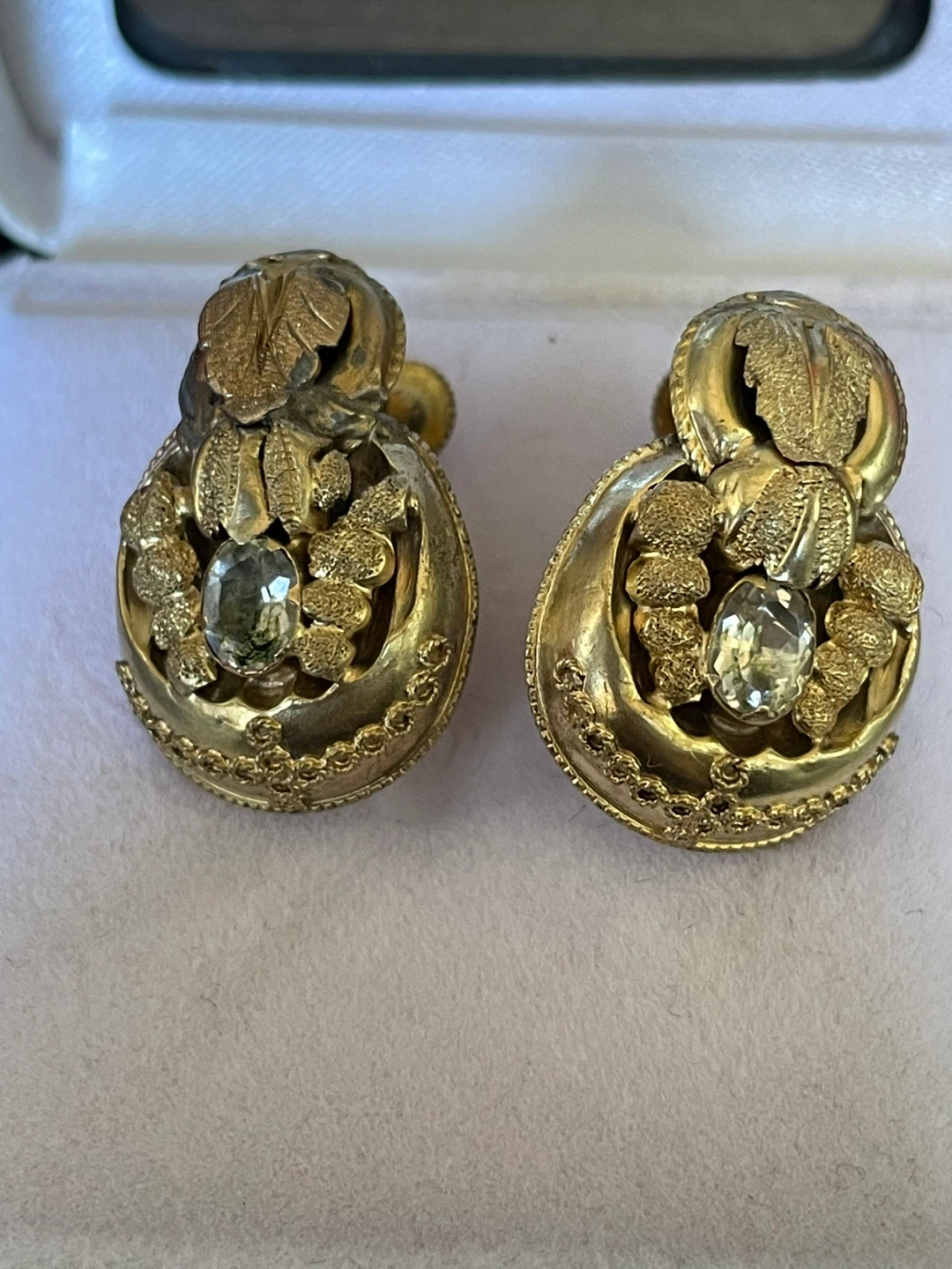 14k Yellow Gold Etruscan Style Screw on Earrings  Victorian - photo 2