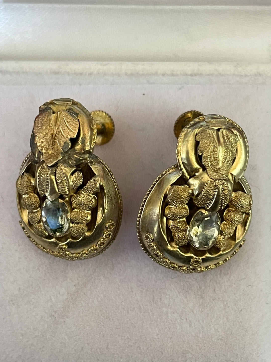14k Yellow Gold Etruscan Style Screw on Earrings  Victorian - photo 4